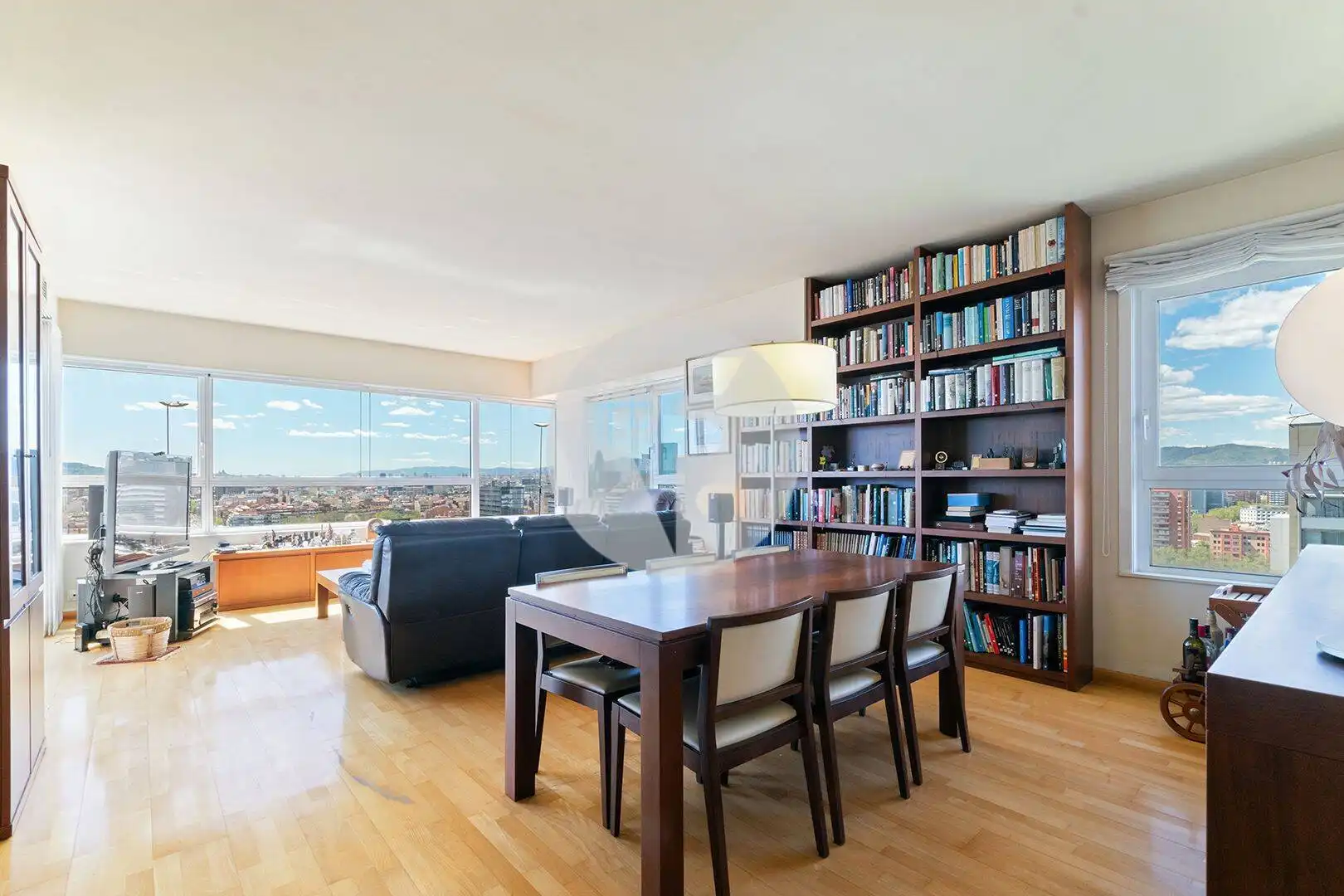 Sala de estar de Dúplex en venta en Barcelona con Aire acondicionado, Calefacción y Terraza