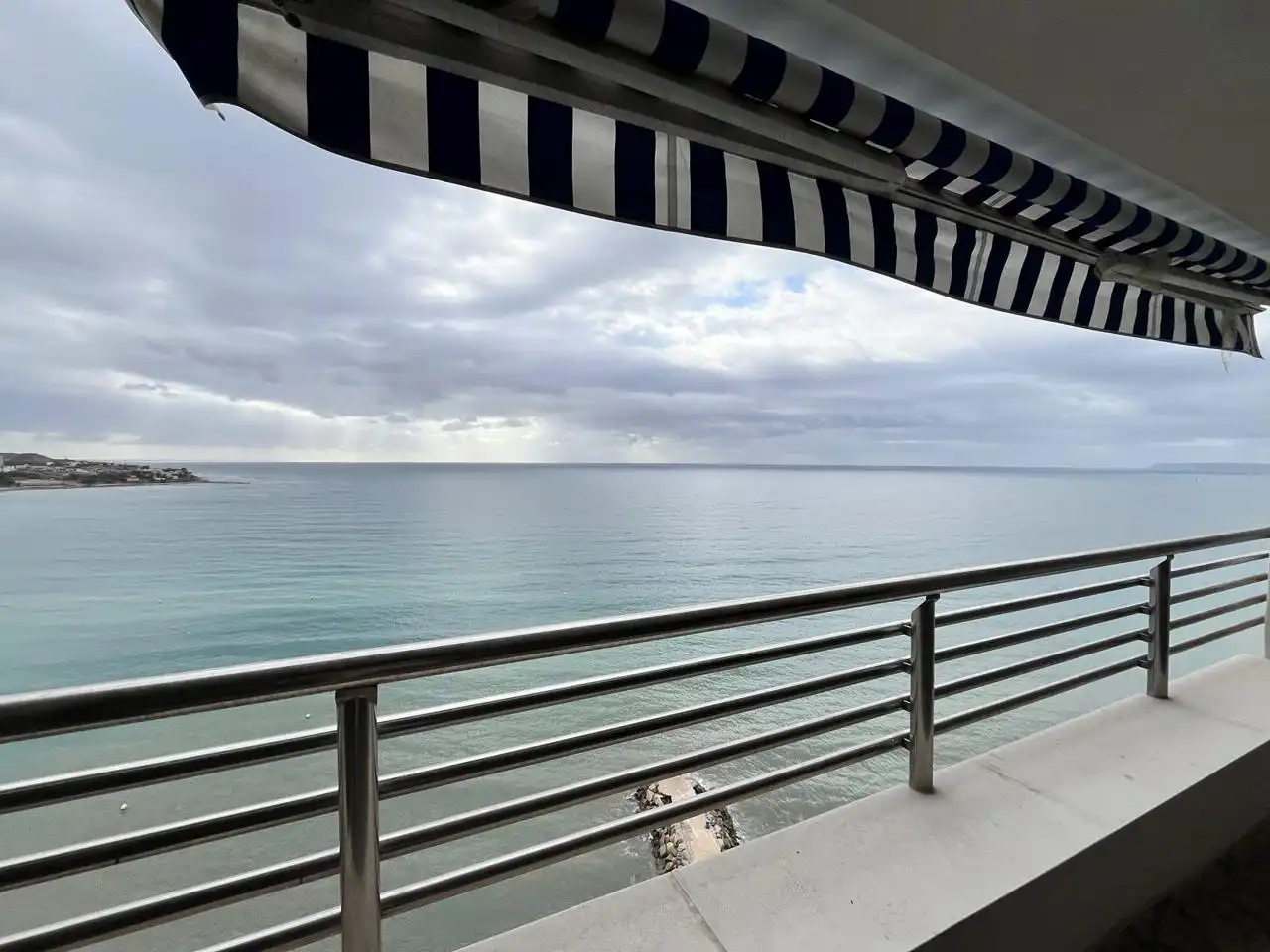 Terraza de Apartamento en venta en Alicante / Alacant con Aire acondicionado, Terraza y Amueblado