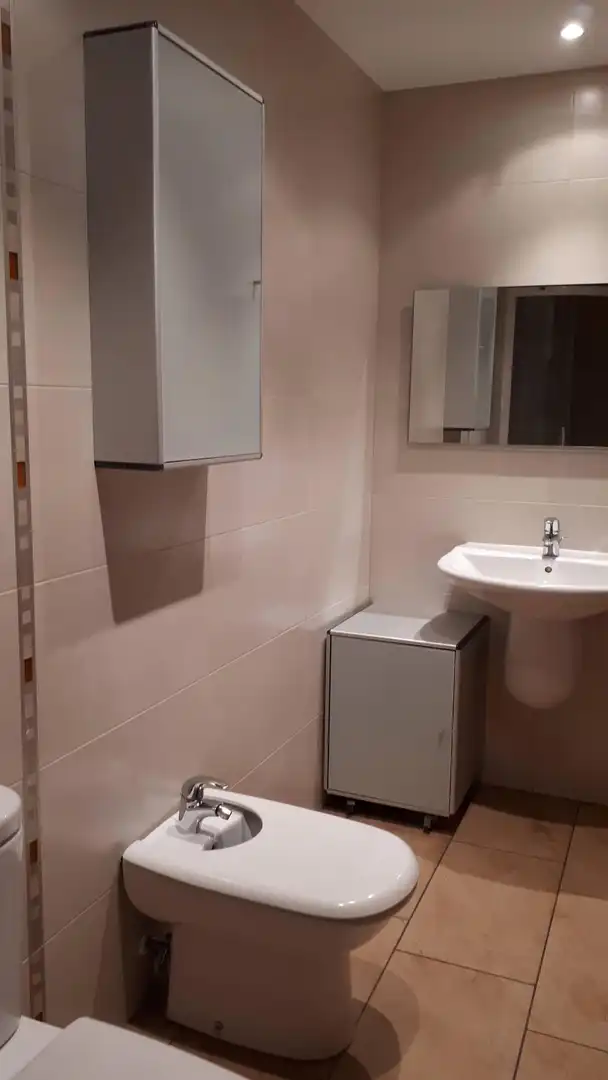 Baño de Piso en venta en Alcarràs con Aire acondicionado, Calefacción y Jardín privado