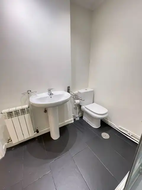 Bathroom of Flat for rent to own in Valladolid  with Heating, Terrace and Pets allowed