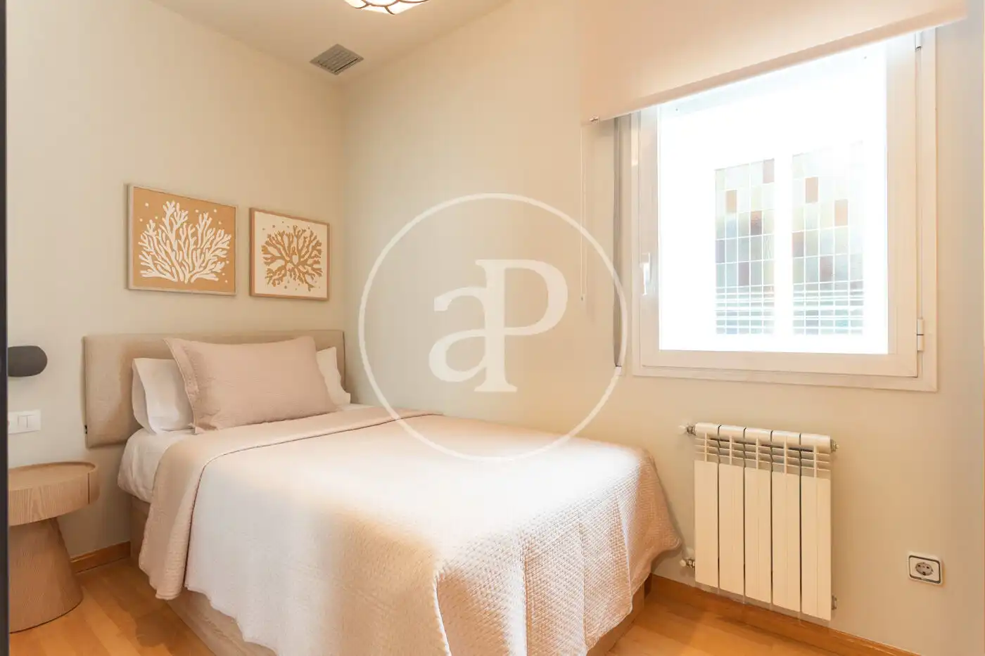 Schlafzimmer von Wohnung zur Miete in Barcelona mit Klimaanlage, Heizung und Möbliert