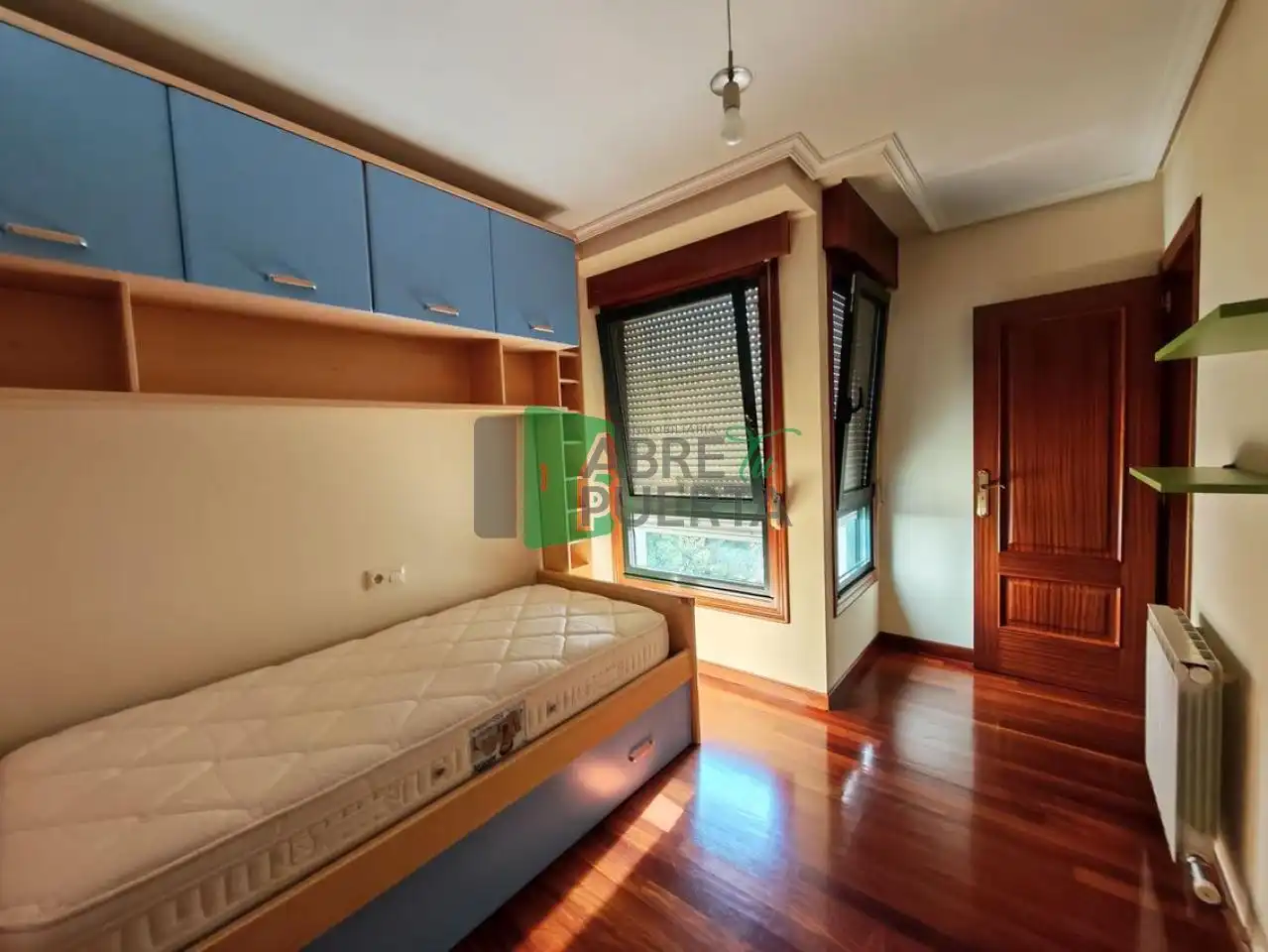 Schlafzimmer von Dachboden zum Verkauf in O Carballiño   mit Heizung und Parkett