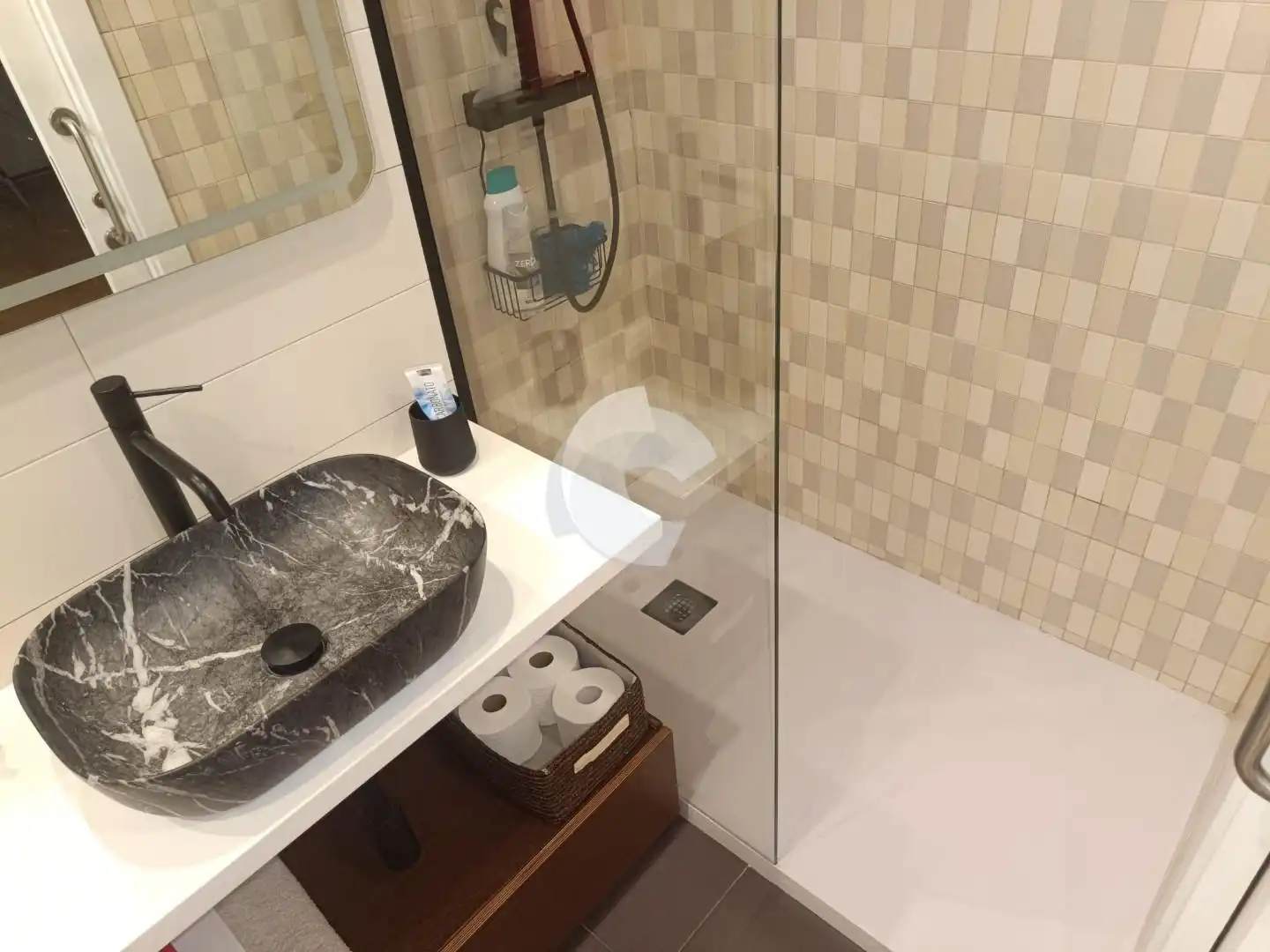 Bathroom of Flat for sale in Ourense Capital   with Heating, Storage room and Furnished