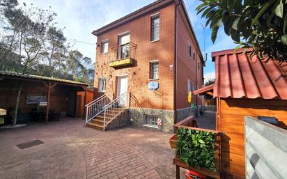 Vista exterior de Casa o xalet en venda en Sant Cugat del Vallès