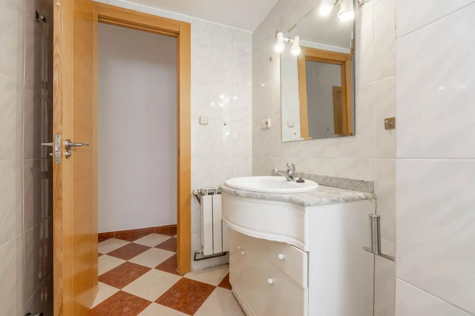 Badezimmer von Wohnung zur Miete in Granada mit Heizung und Möbliert