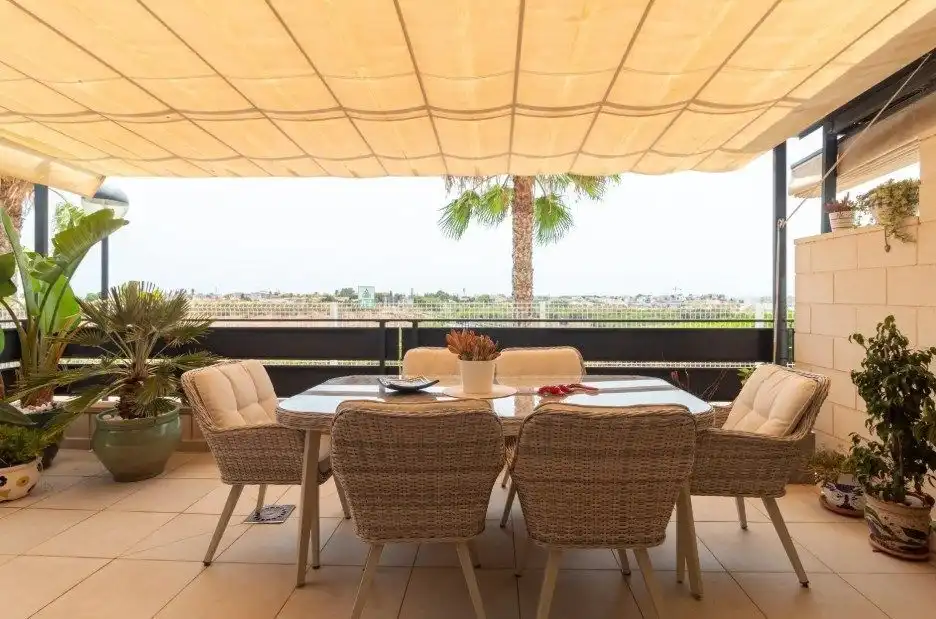 Adosado con piscina en venta en Orihuela Costa