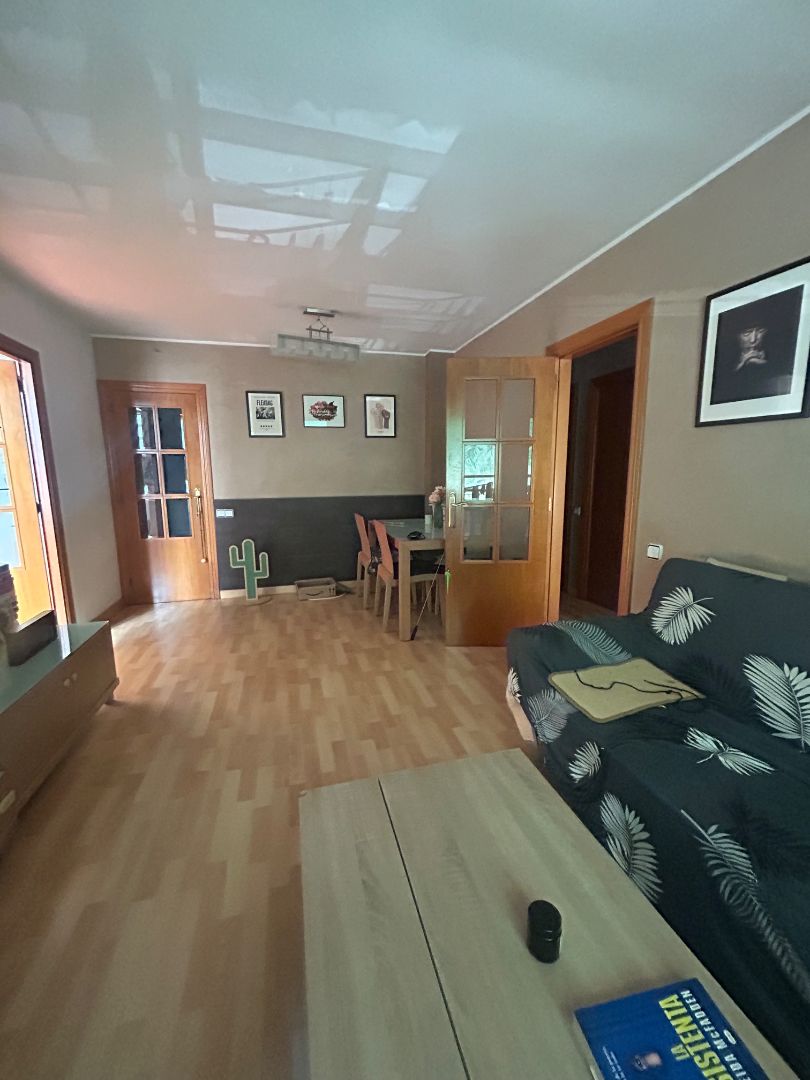 Living room of Flat for sale in Sant Boi de Llobregat  with Air Conditioner, Parquet flooring and Furnished