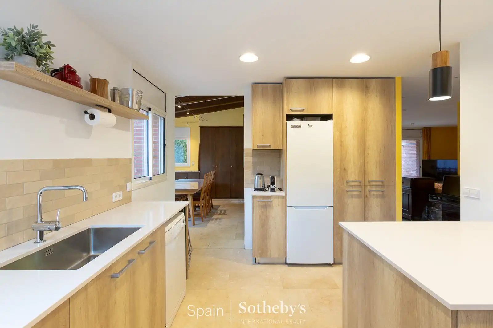 Casa aparellada amb piscina en venda a Carrer dels Oms, imagen 14