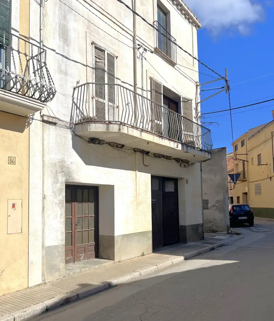 Vista exterior de Casa adosada en venda en L'Armentera amb Traster i Balcó