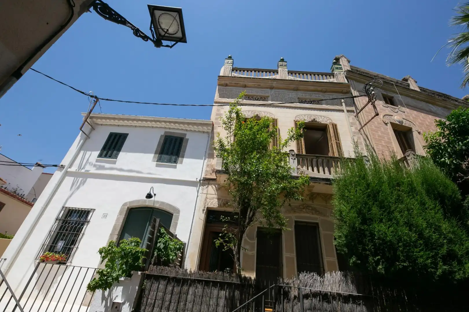 Vista exterior de Casa o xalet en venda en El Masnou amb Calefacció, Jardí privat i Terrassa
