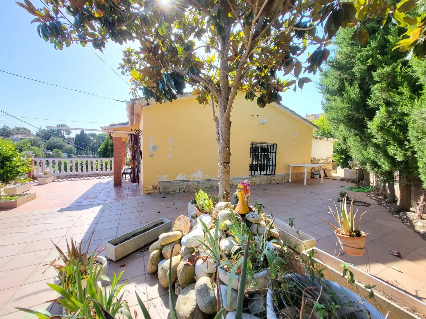 Vista exterior de Casa o xalet en venda en Esparreguera amb Calefacció, Jardí privat i Terrassa