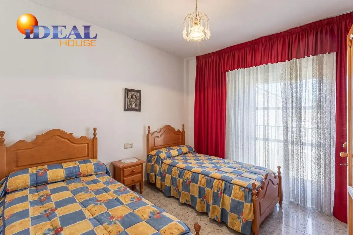 Bedroom of Flat for sale in Los Villares  with Furnished and Balcony