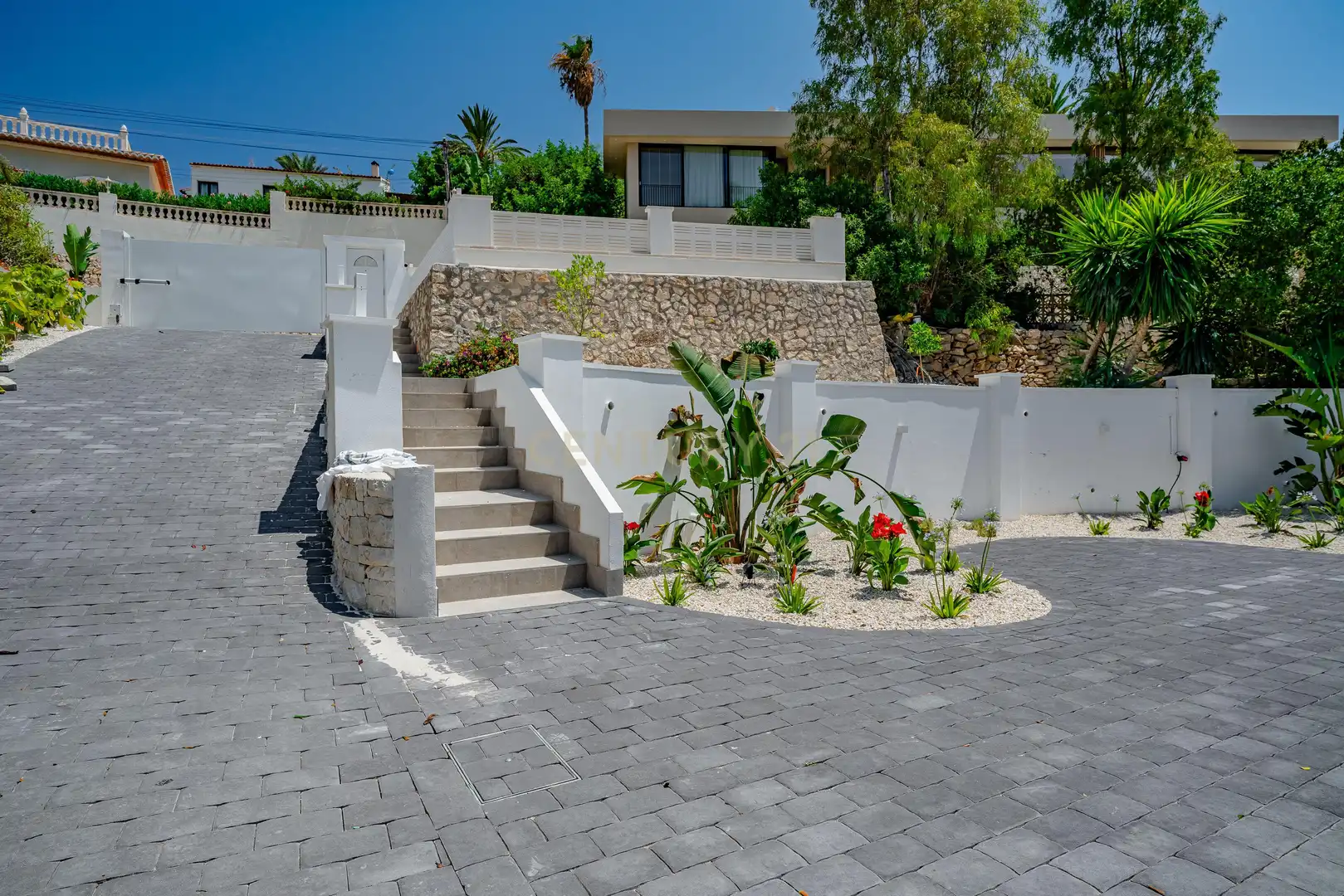 Vista exterior de Apartament en venda en Calpe / Calp amb Aire condicionat, Jardí privat i Traster