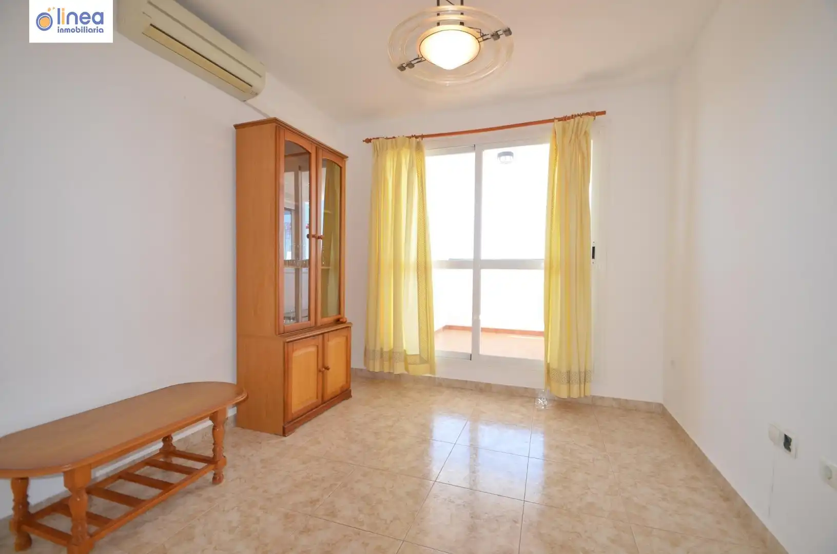 Living room of Flat for rent in Roquetas de Mar  with Air Conditioner, Terrace and Storage room