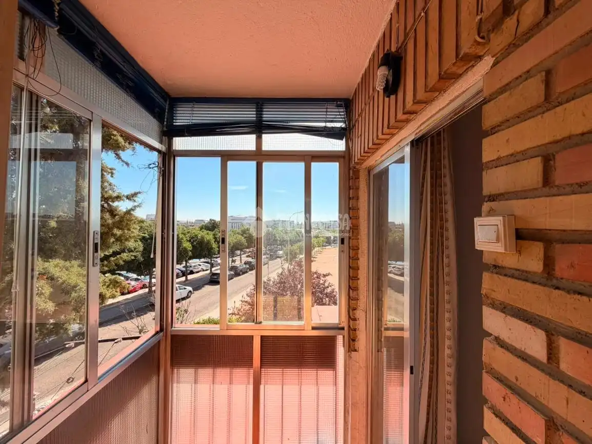 Habitación de Estudio en venta en Madrid con Calefacción y Terraza