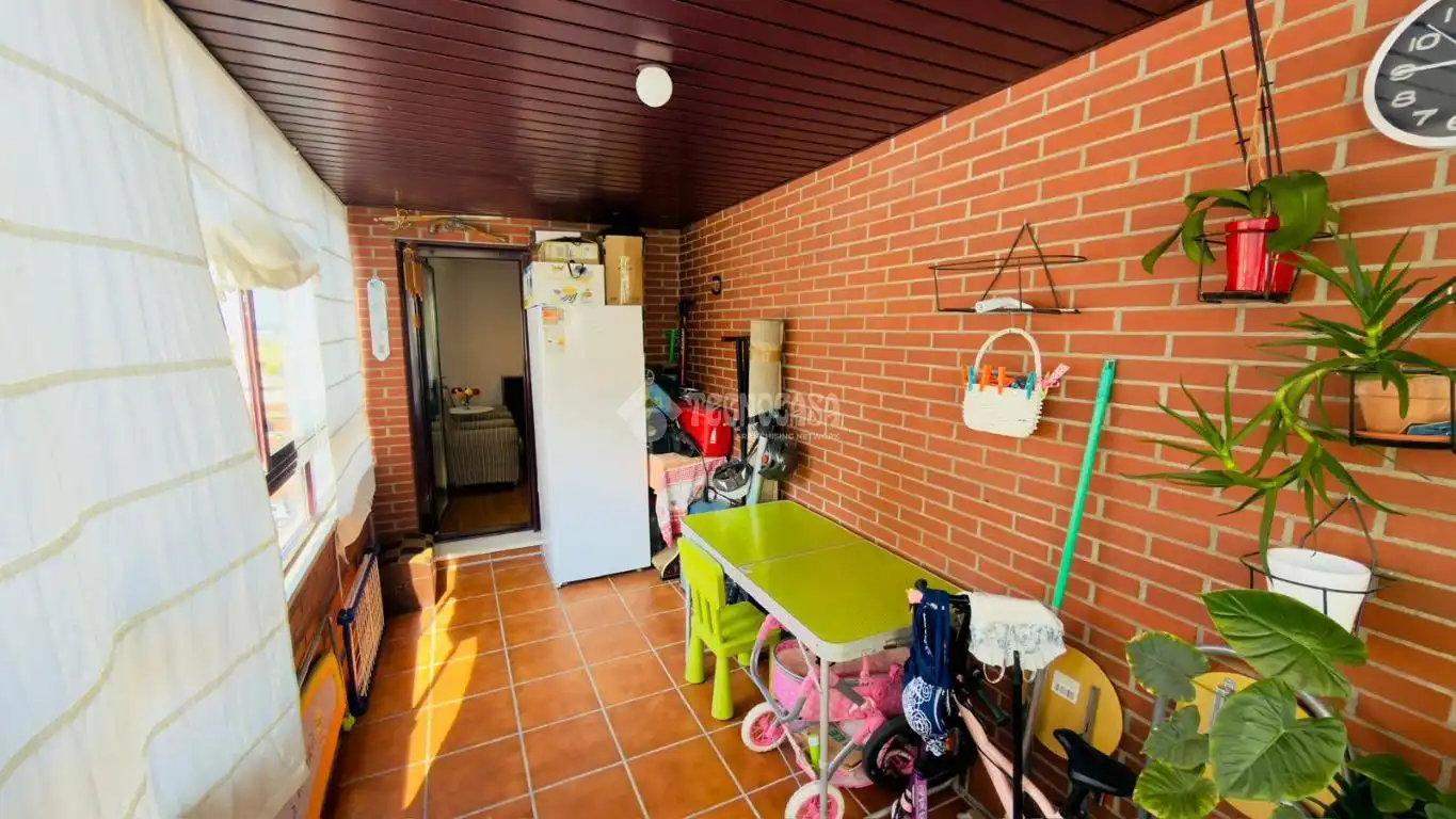 Wohnung zum Verkauf in Seseña mit Heizung, Terrasse und Balkon