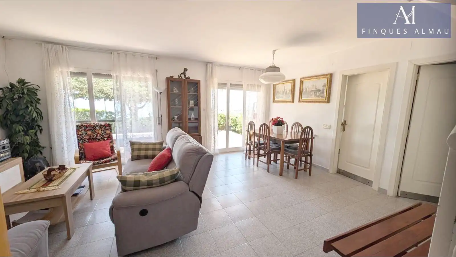 Garden of Detached homes for sale in Vilanova i la Geltrú  with Air Conditioner, Heating and Private garden