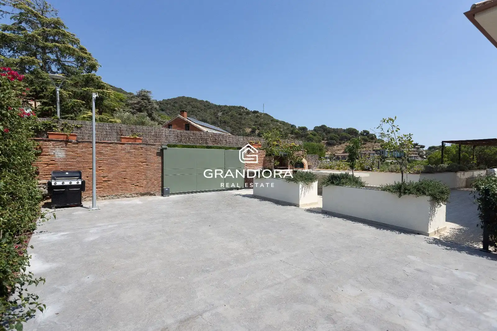Garden of Houses for rent in Cabrils  with Air Conditioner, Heating and Storage room