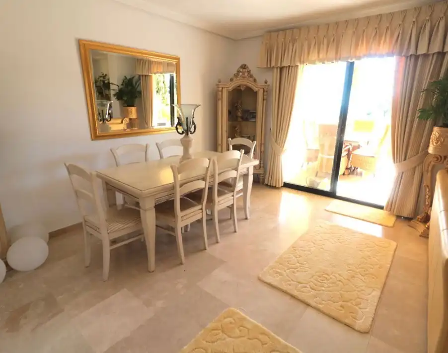 Flat with pool for sale in Selwo, imagen 16
