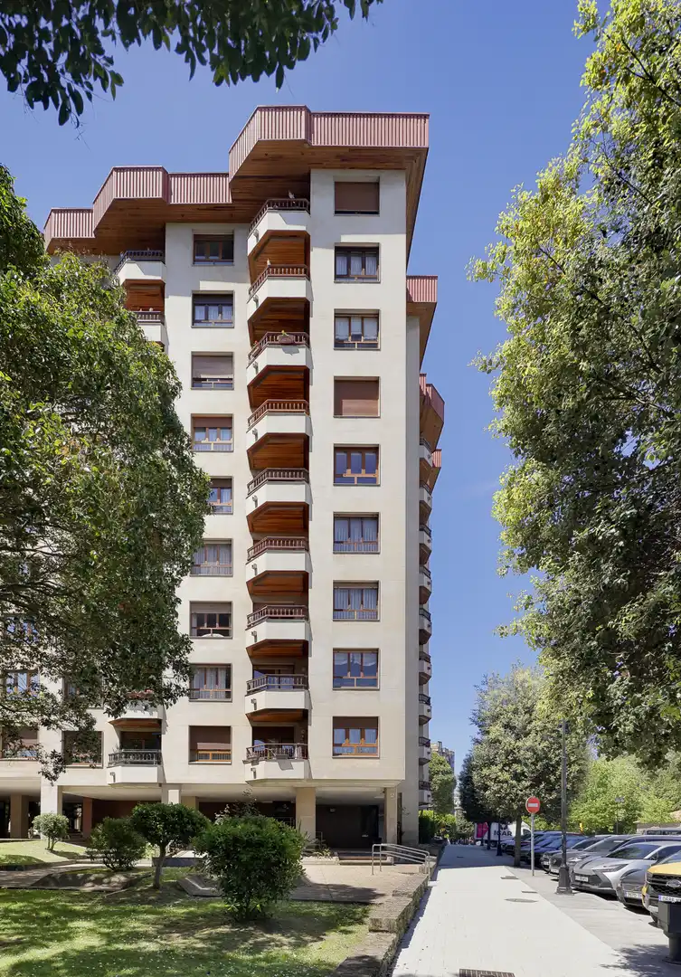Außenansicht von Dachboden zum Verkauf in Gijón  mit Heizung, Privatgarten und Parkett