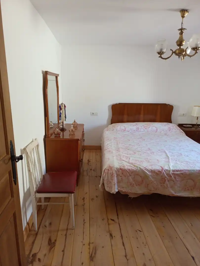 Dormitori de Casa o xalet en venda en Dehesa de Romanos  amb Calefacció, Parquet i Traster