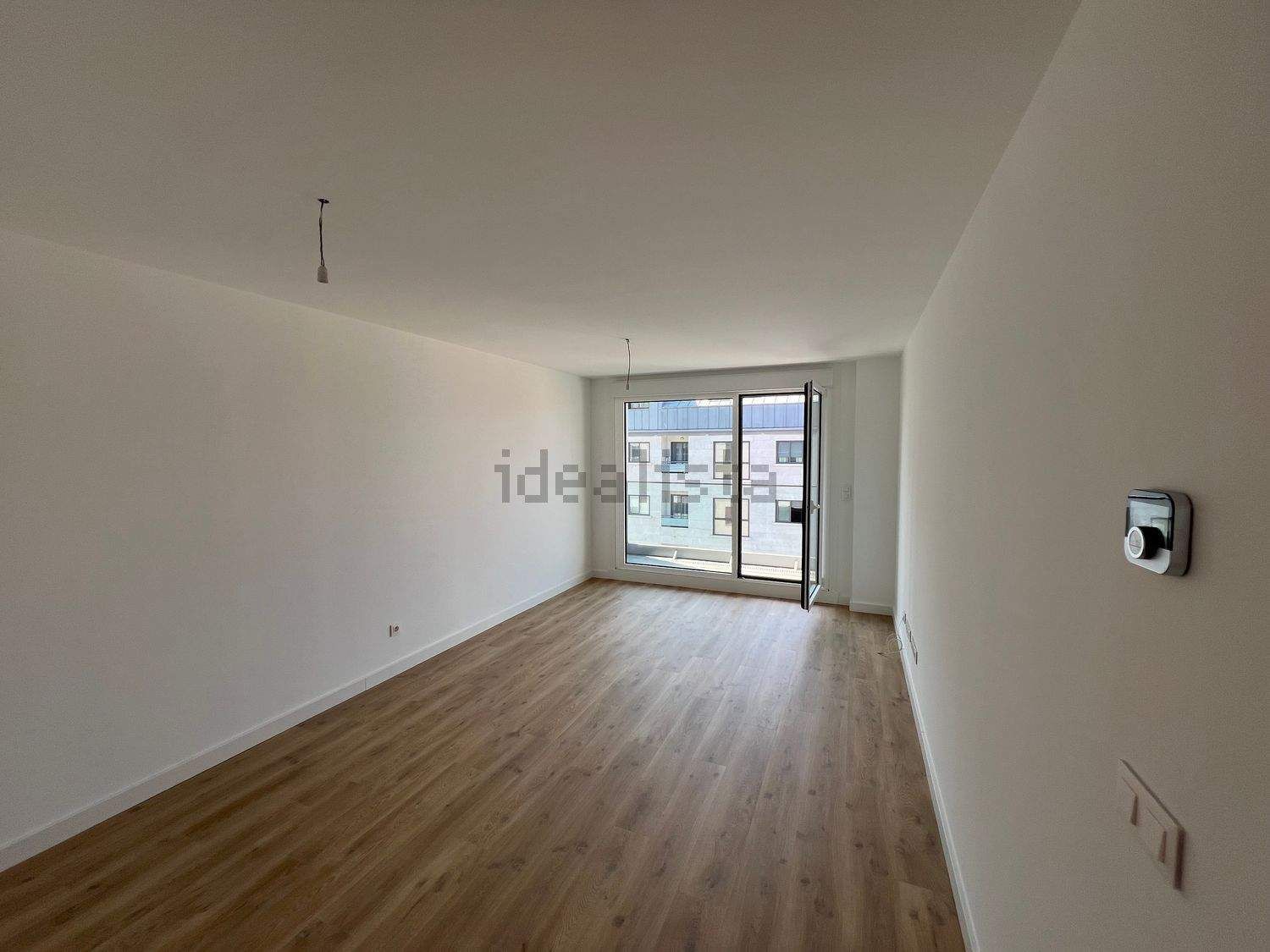 Bedroom of Flat to rent in Pontevedra Capital   with Heating, Parquet flooring and Terrace