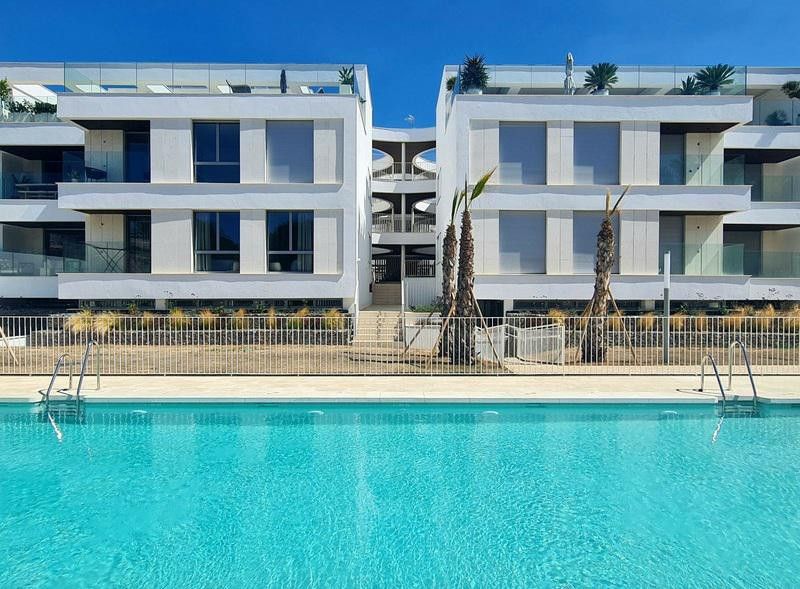 Exterior view of Apartment to rent in Marbella  with Air Conditioner, Terrace and Swimming Pool