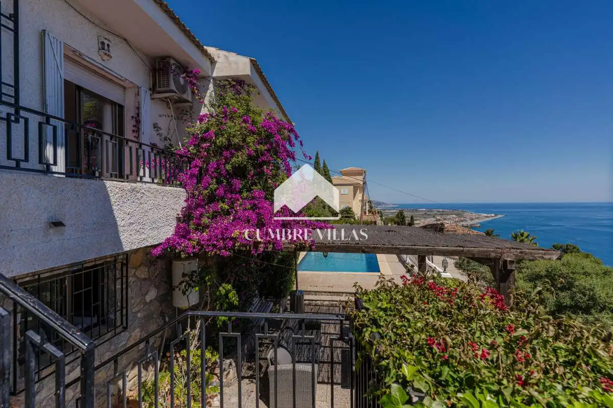 Exterior view of Houses for sale in Salobreña  with Private garden, Terrace and Internet