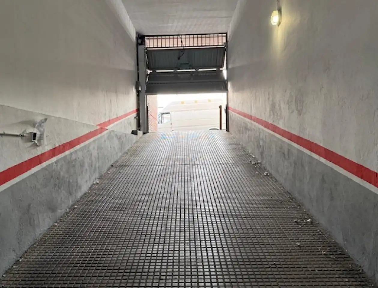 Aparcament de Apartament en venda en León Capital  amb Calefacció i Parquet