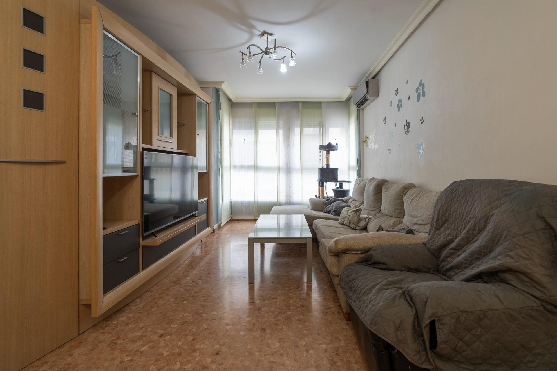 Living room of Flat for sale in Paiporta  with Terrace and Storage room