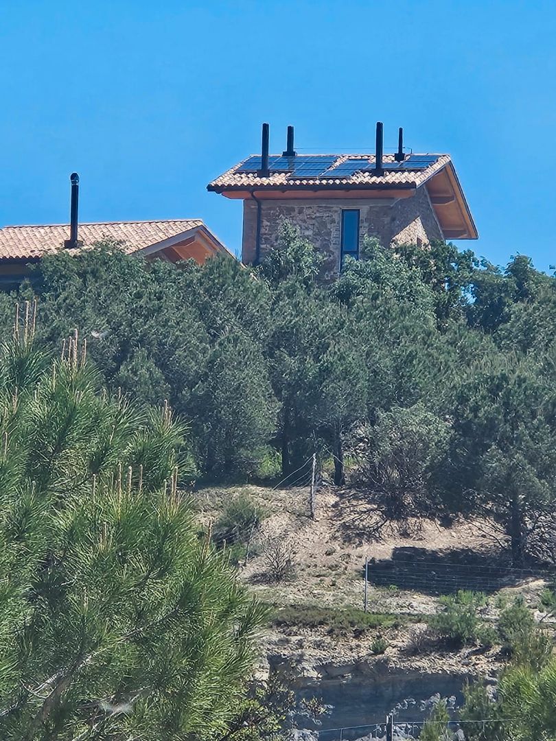 Vista exterior de Finca rústica en venda en Castellbell i el Vilar amb Jardí privat