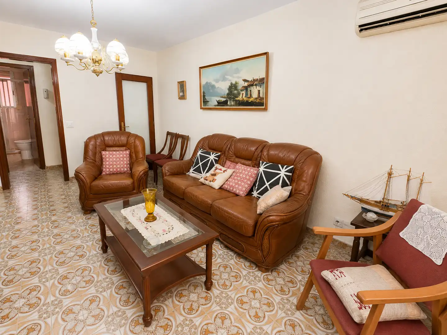 Wohnzimmer von Erdgeschoss zum Verkauf in Tarragona mit Klimaanlage, Privatgarten und Terrasse