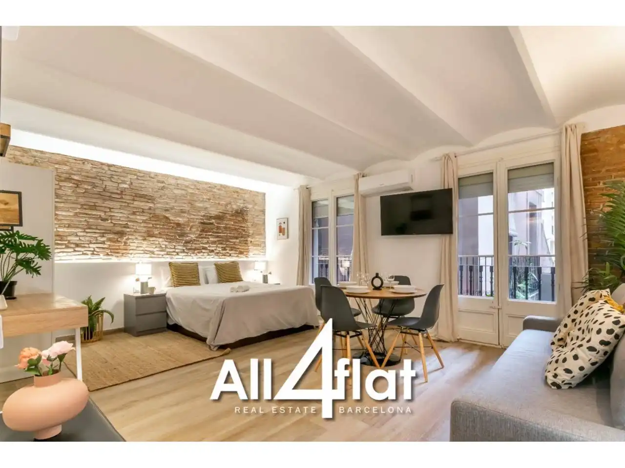Bedroom of Flat for sale in Barcelona  with Air Conditioner, Furnished and Balcony