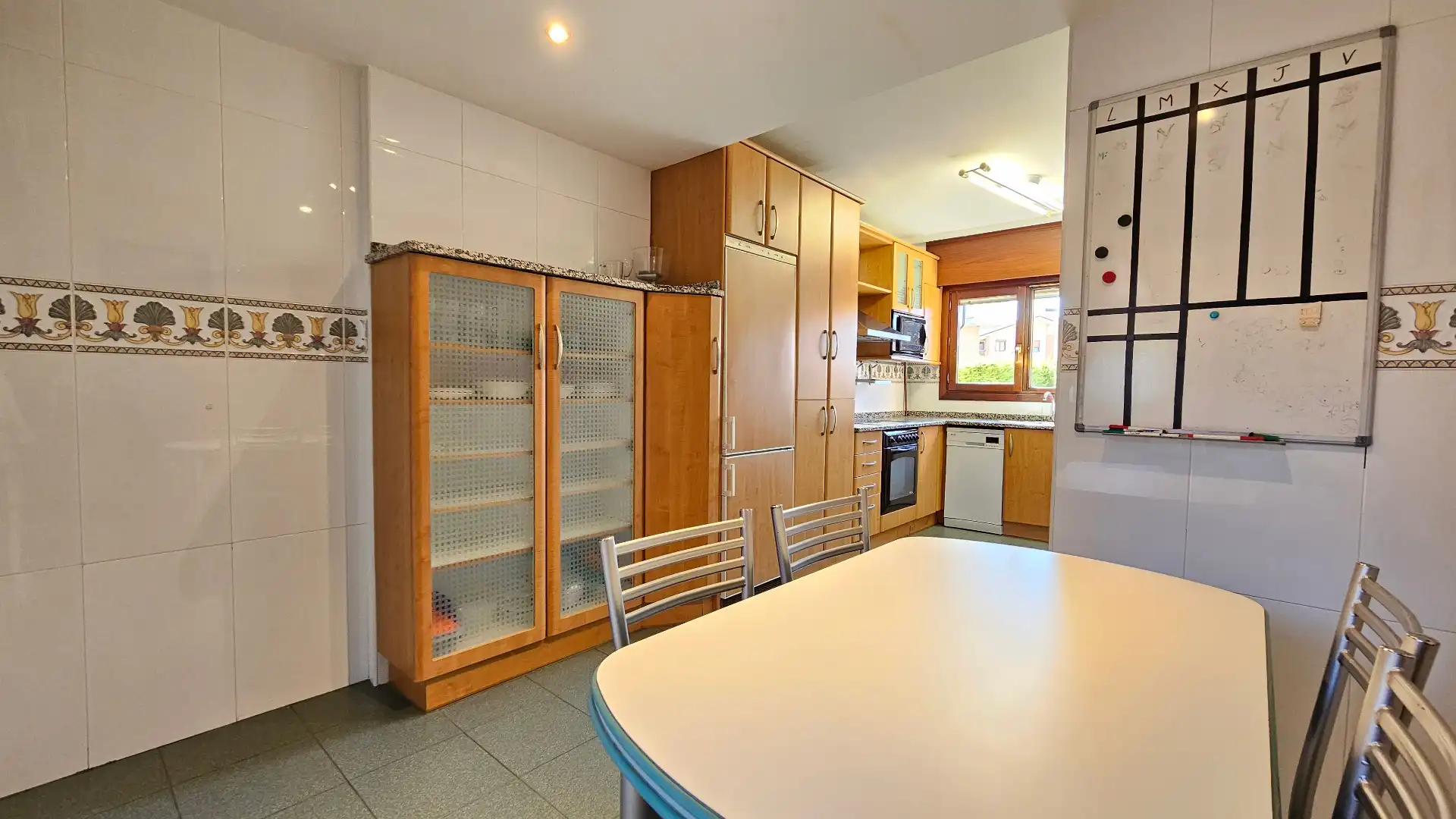 Cocina de Casa adosada en venta en Alegría-Dulantzi con Calefacción, Parquet y Terraza