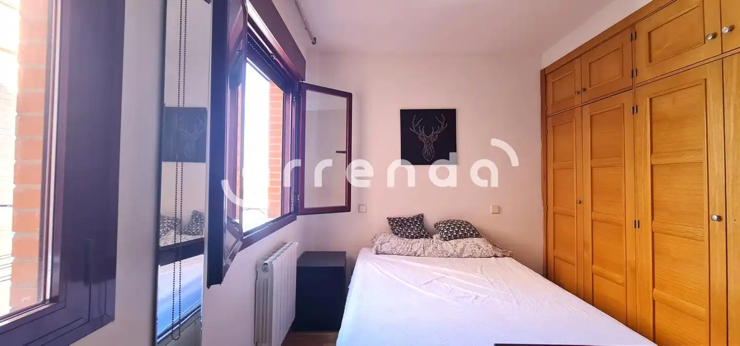 Habitación de Ático de alquiler en Madrid