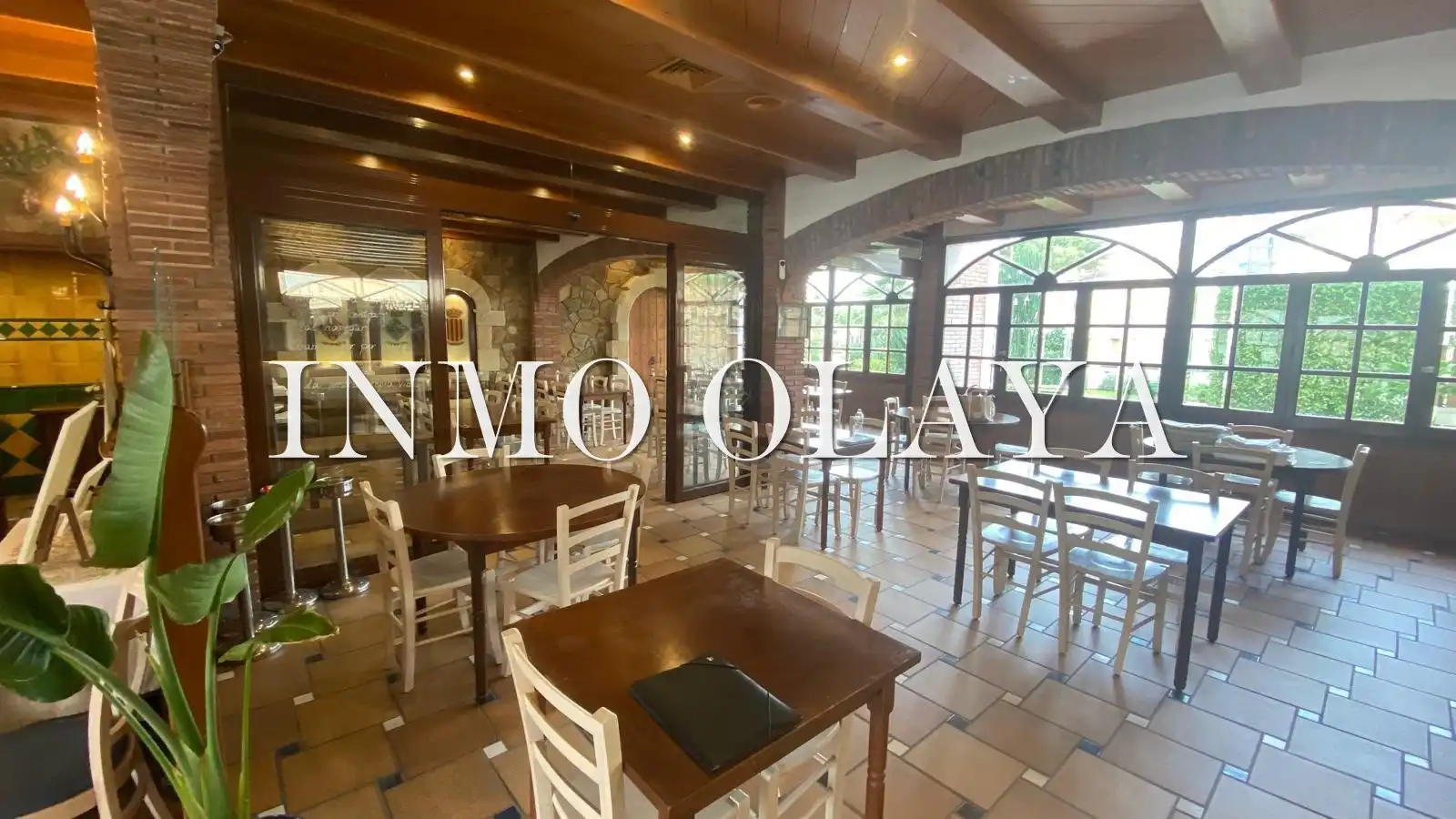 Locale commerciale in cessione a Fenals