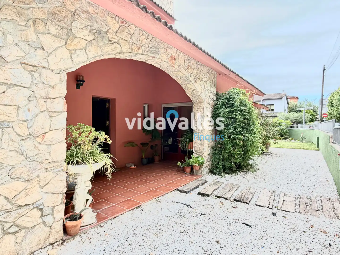Casa amb terrassa en venda a Carrer Fluvià, imagen 11