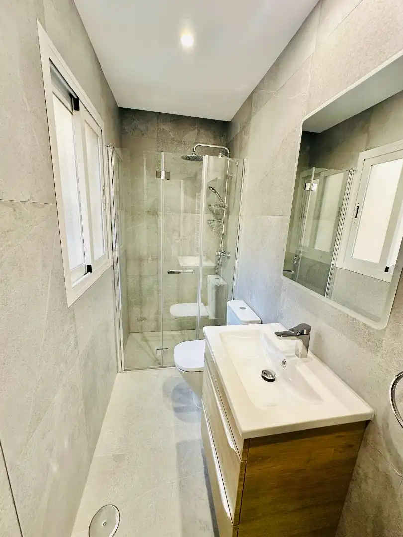 Study for rent in Calle Gran Vía de Colón, Centro - Sagrario