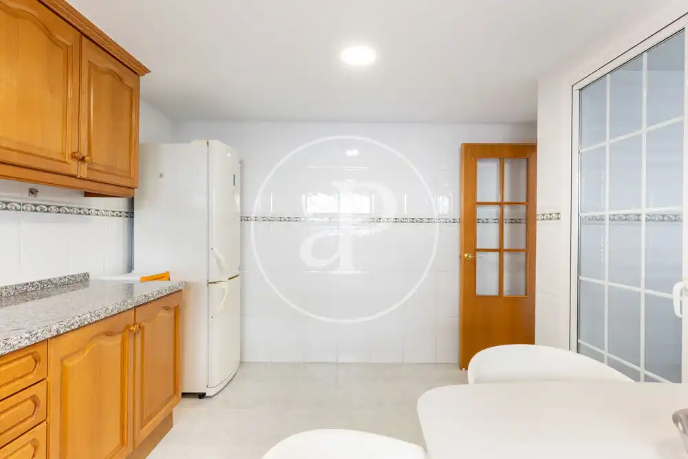 Cocina de Ático de alquiler en Bétera con Aire acondicionado, Calefacción y Jardín privado