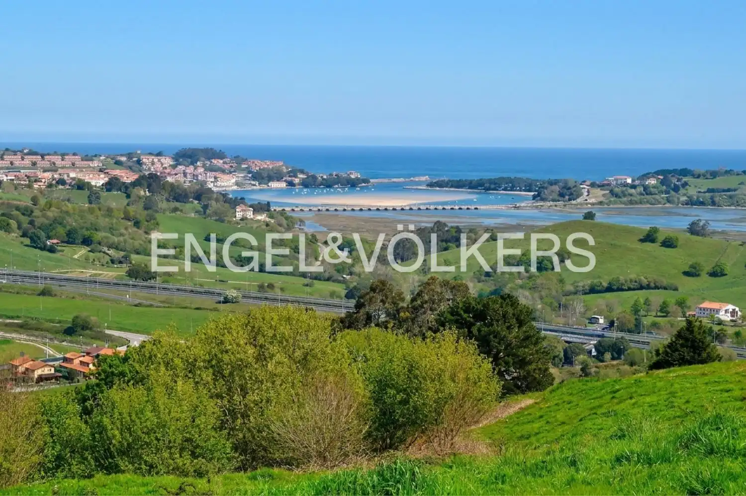Country house zum Verkauf in San Vicente de la Barquera mit Heizung und Privatgarten