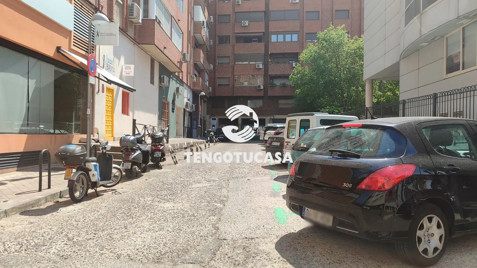 Exterior view of Garage for rent in Madrid