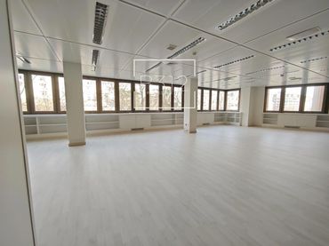 Bureau avec ascenseur à louer à Francesc Macià