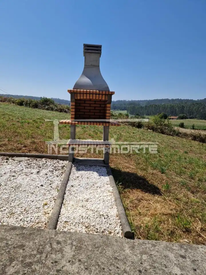 Casa o chalet en venta en Muxía con Calefacción, Jardín privado y Trastero
