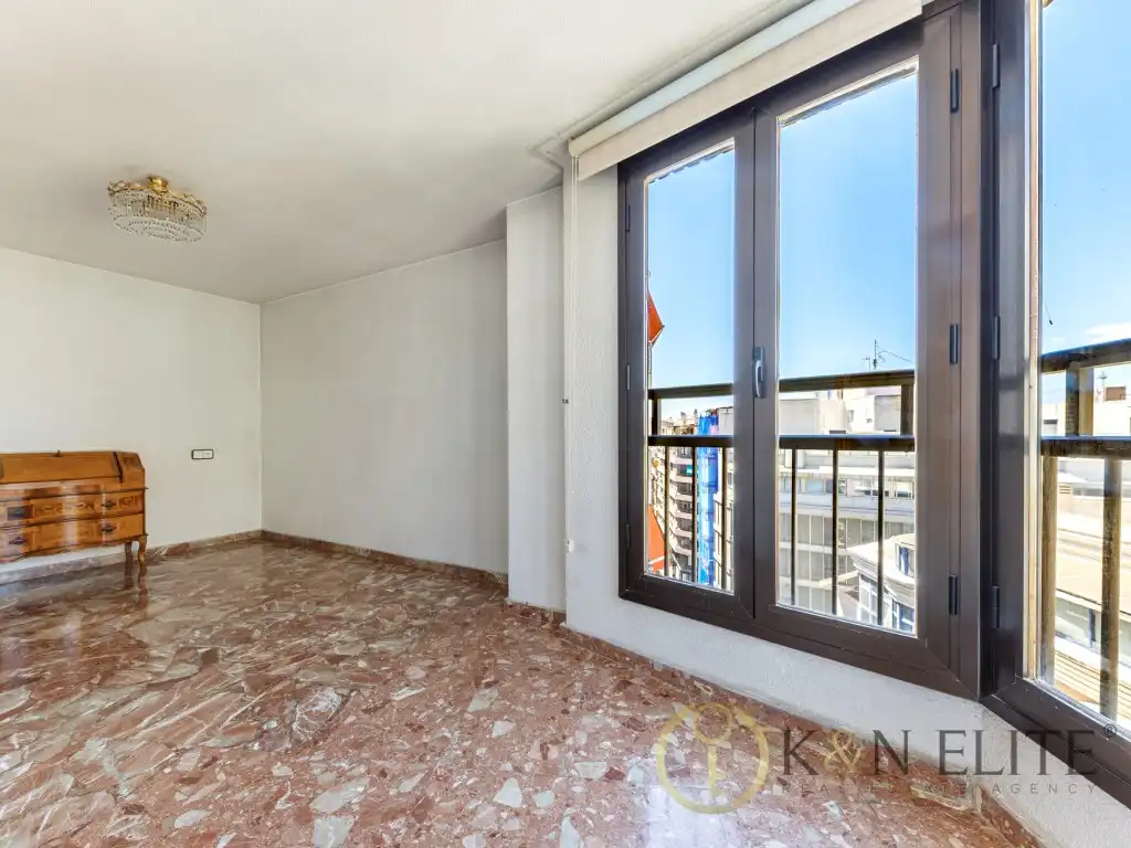 Balcony of Flat for sale in Alicante / Alacant  with Air Conditioner