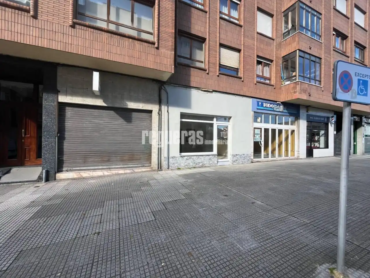 Local comercial en venta en Fernando Morán, imagen 2