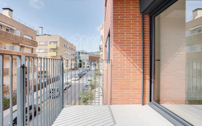 Exterior view of Flat for sale in Mataró  with Terrace and Swimming Pool