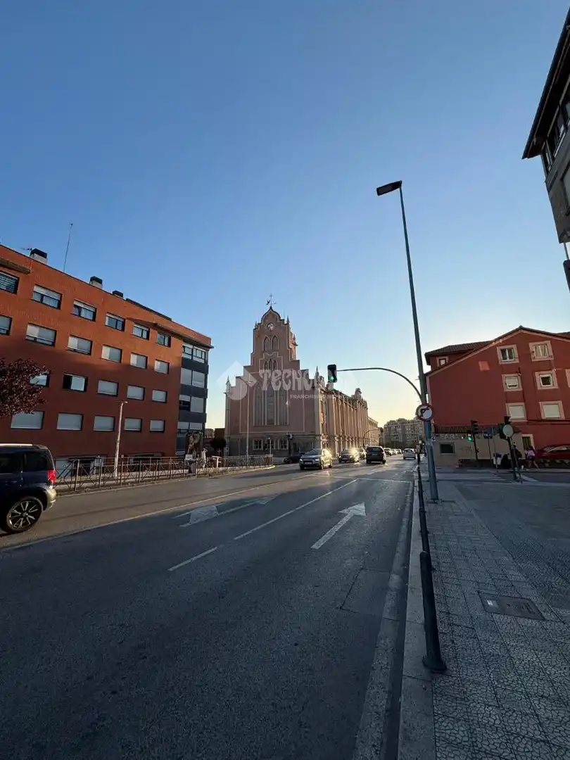 Vista exterior de Pis en venda en Santander