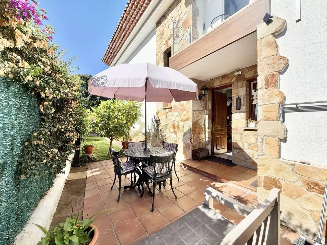 Casa con jardín en venta en LOS BAYONES 26, imagen 7