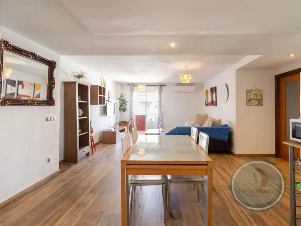 Flat for sale in Calle Colonia Sta. Isabel, Haygon - Universidad