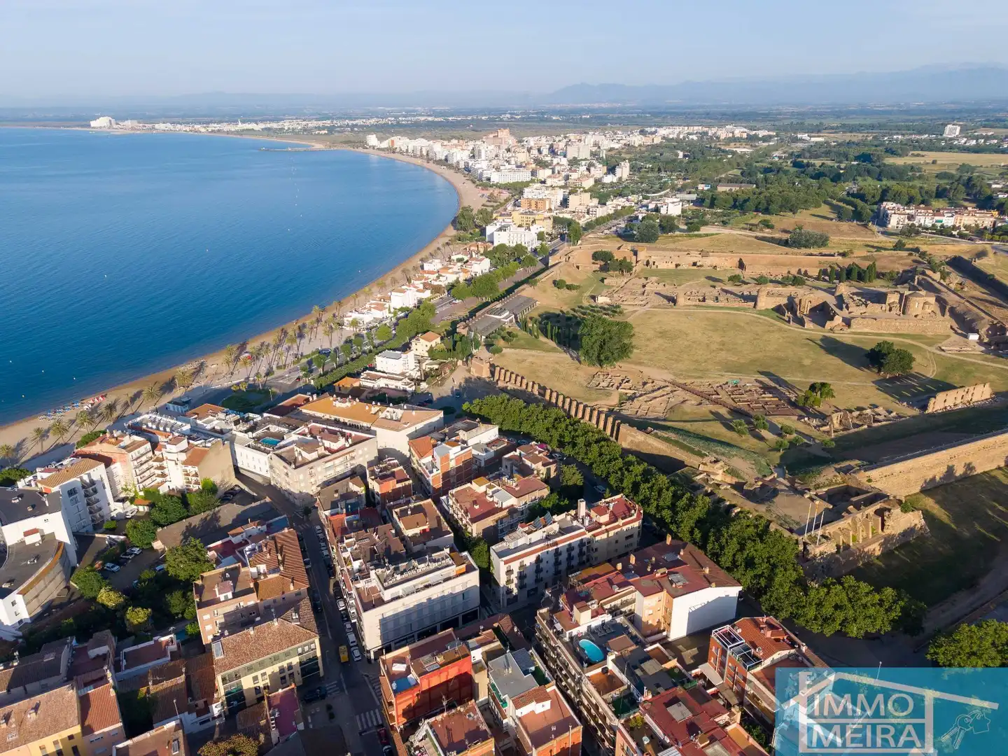 Vista exterior de Apartament en venda en Roses amb Aire condicionat, Calefacció i Terrassa